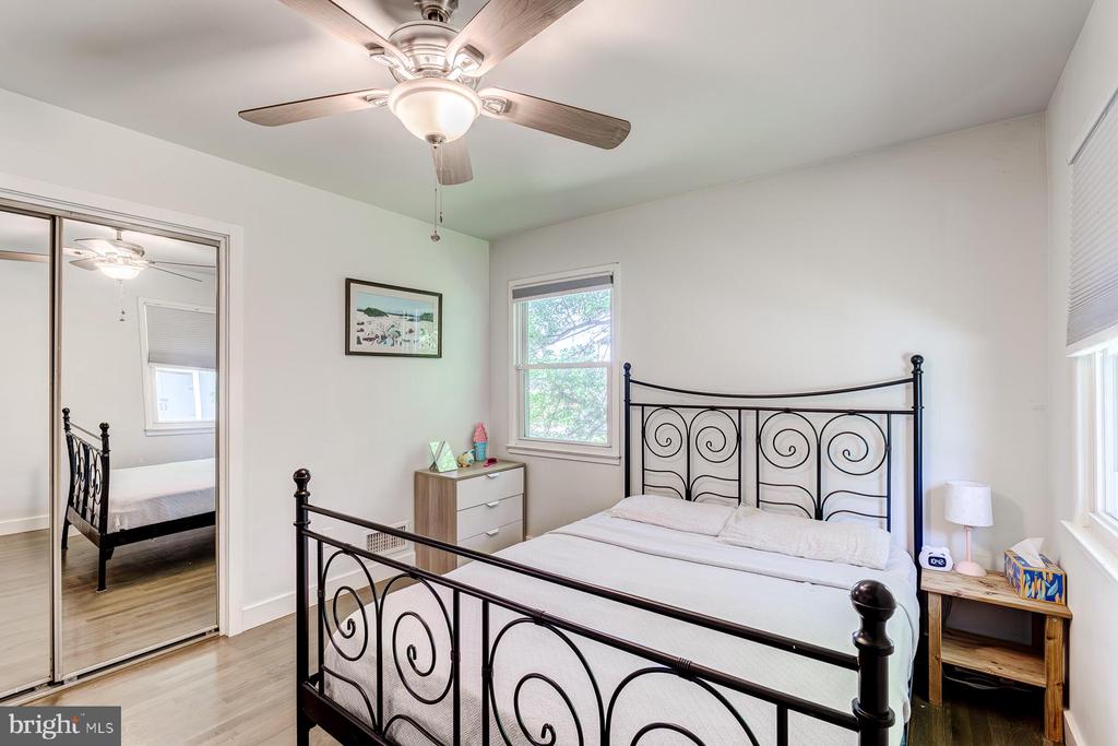 7806 JANSEN DRIVE
