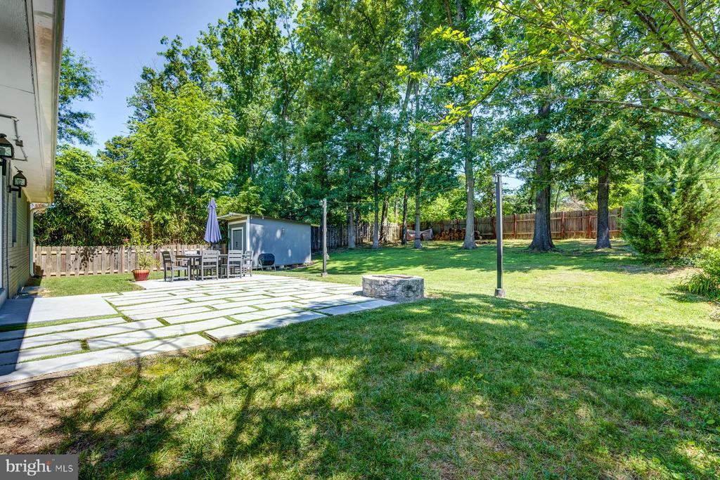 7806 JANSEN DRIVE