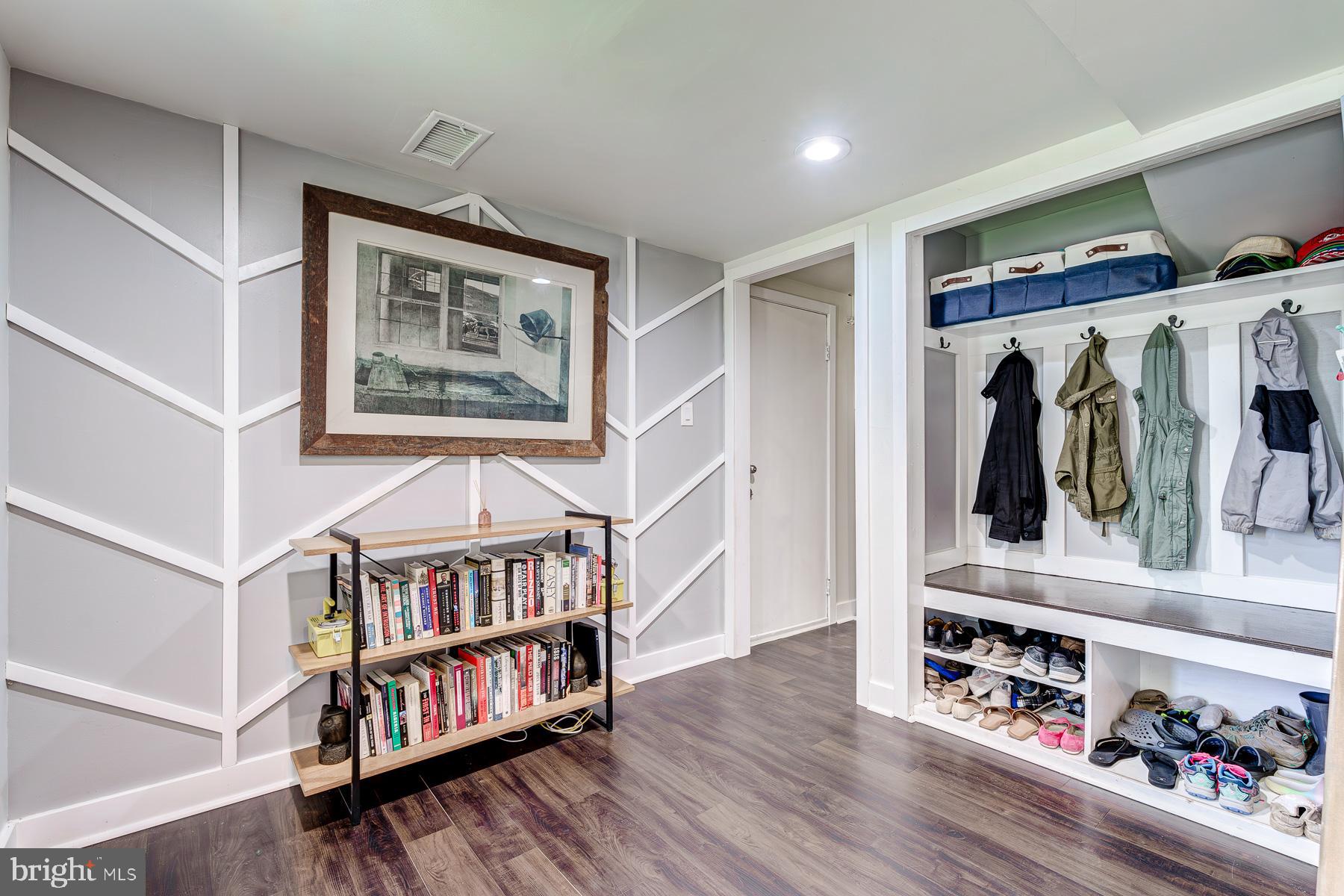 7806 JANSEN DRIVE