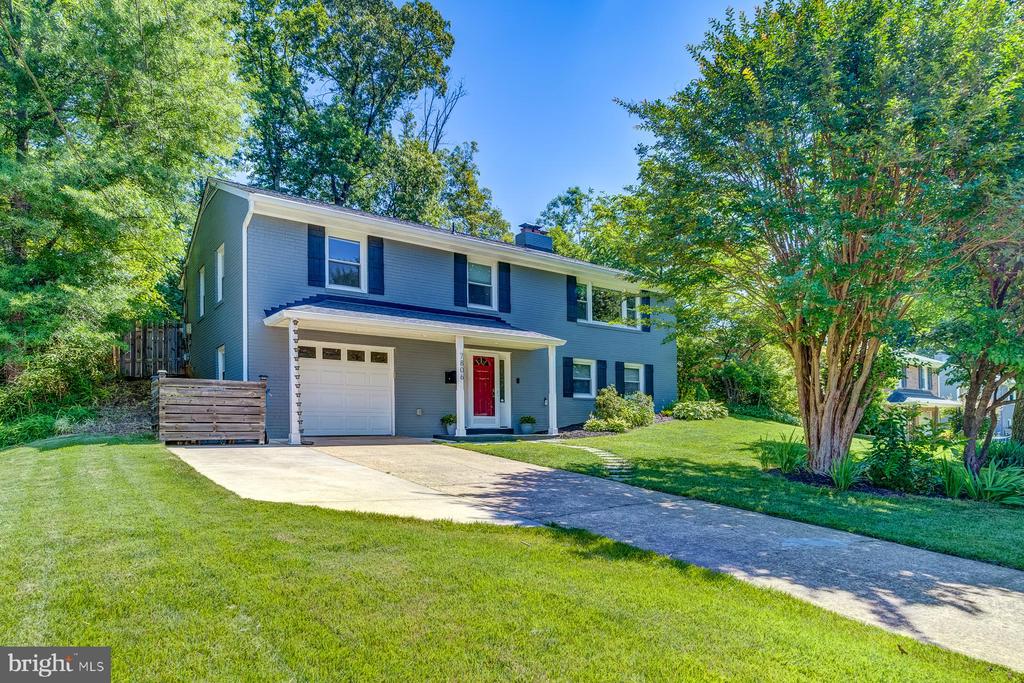 7806 JANSEN DRIVE