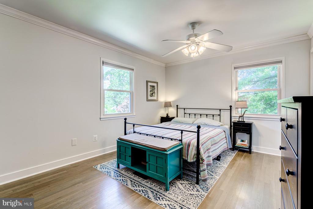 7806 JANSEN DRIVE