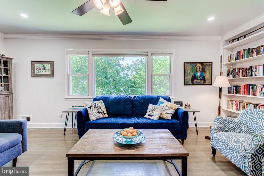 7806 JANSEN DRIVE