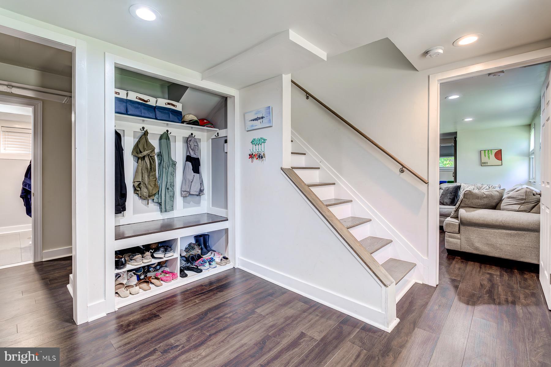 7806 JANSEN DRIVE