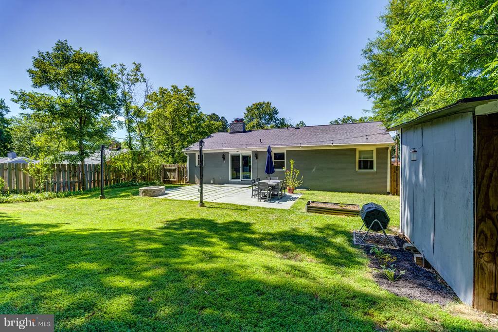 7806 JANSEN DRIVE