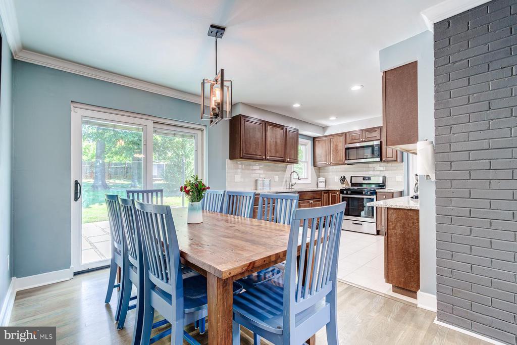 7806 JANSEN DRIVE