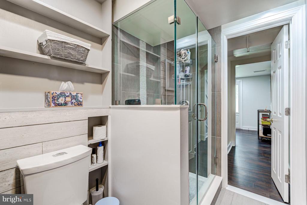 7806 JANSEN DRIVE