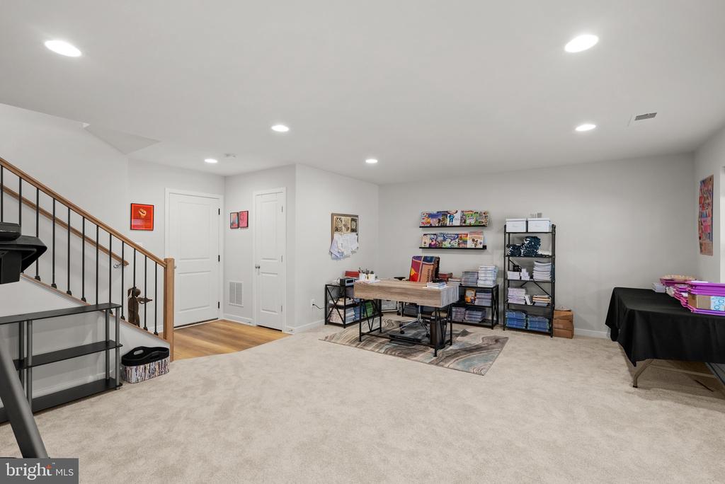 6227 ALMERICO PLACE