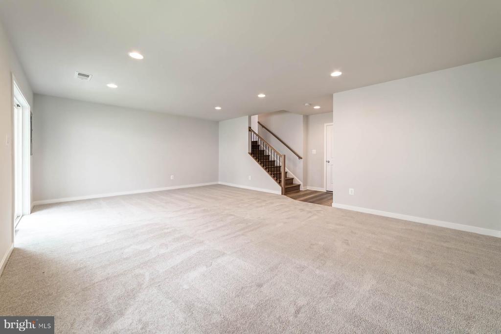 6227 ALMERICO PLACE