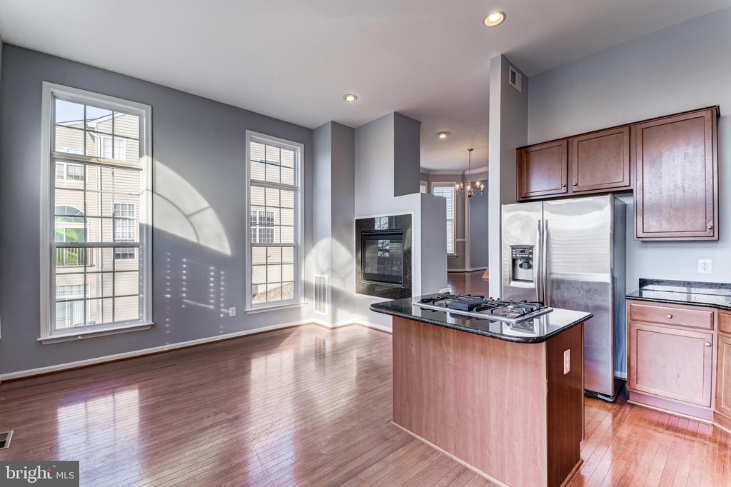 2396 BATTERY HILL CIR