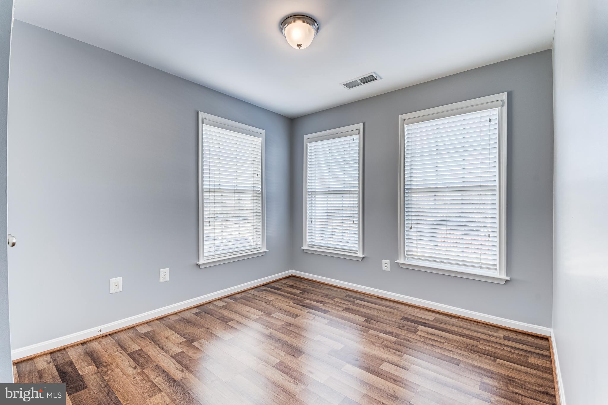 2396 BATTERY HILL CIR