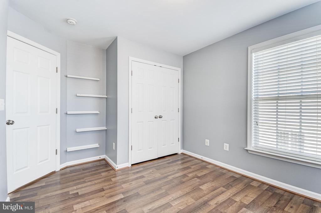 2396 BATTERY HILL CIR