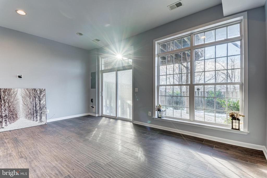2396 BATTERY HILL CIR