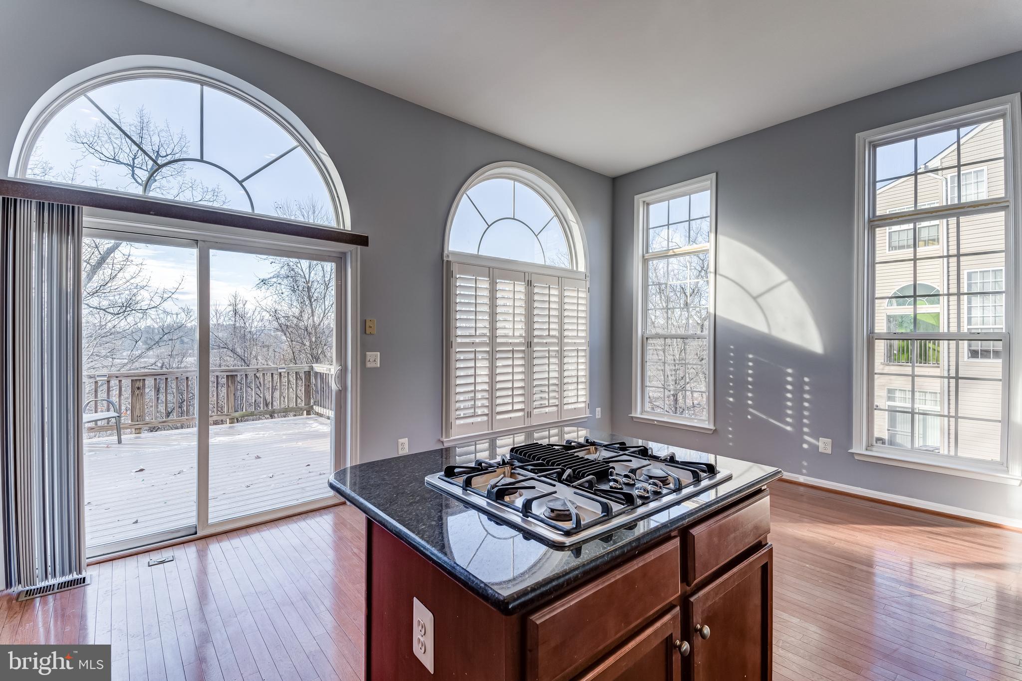 2396 BATTERY HILL CIR