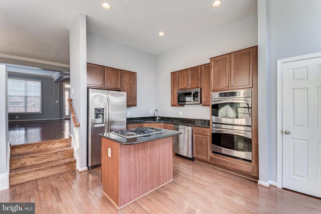 2396 BATTERY HILL CIR