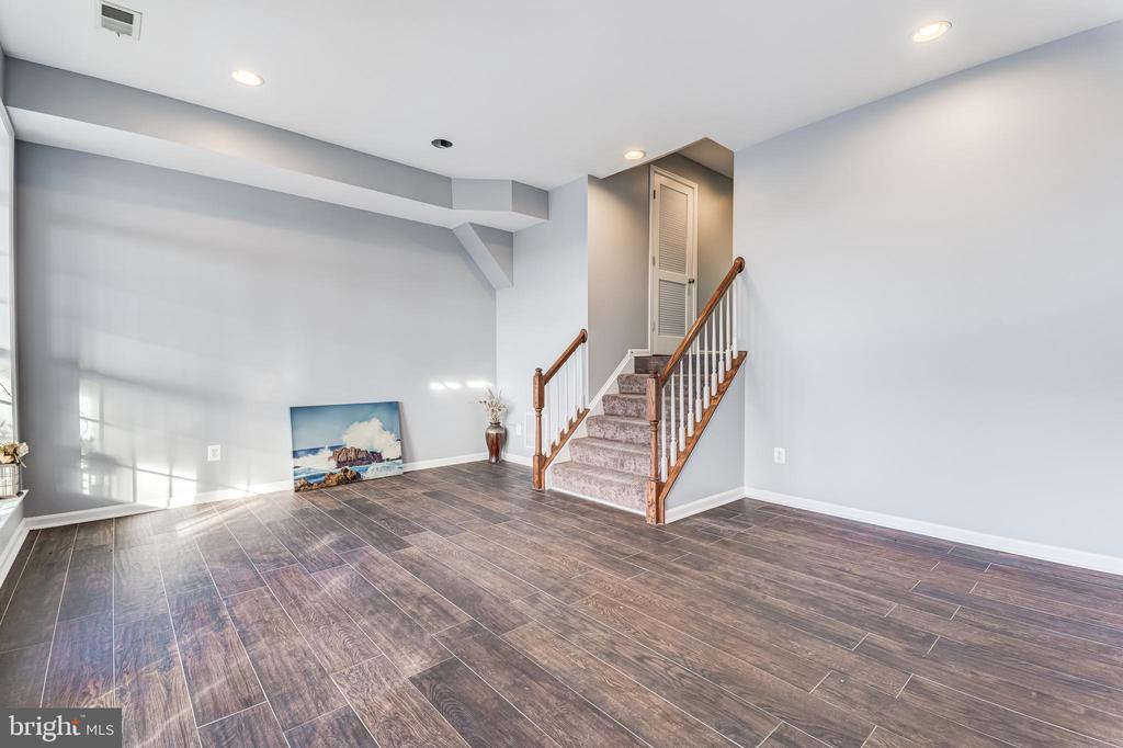 2396 BATTERY HILL CIR