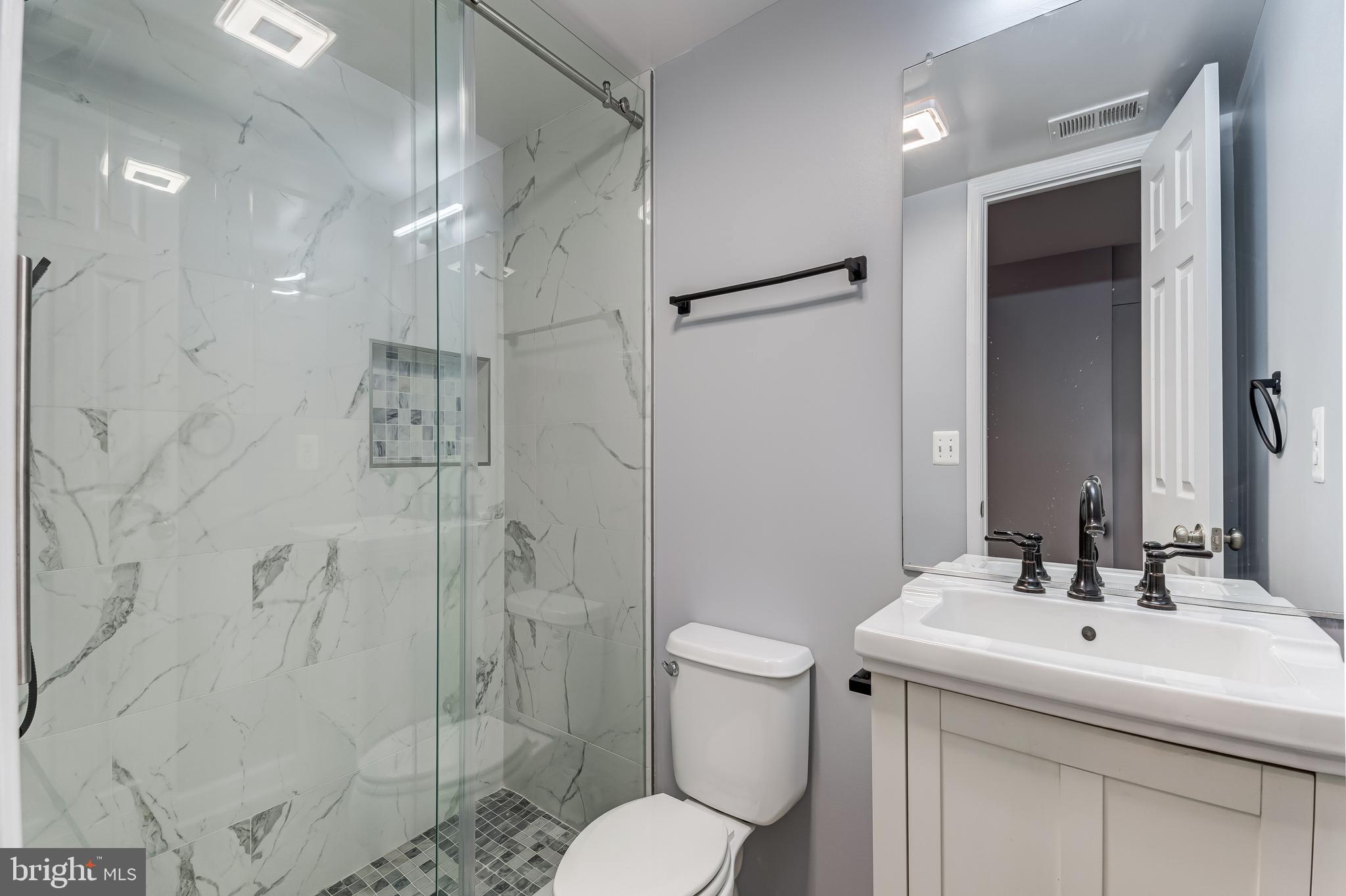 2396 BATTERY HILL CIR