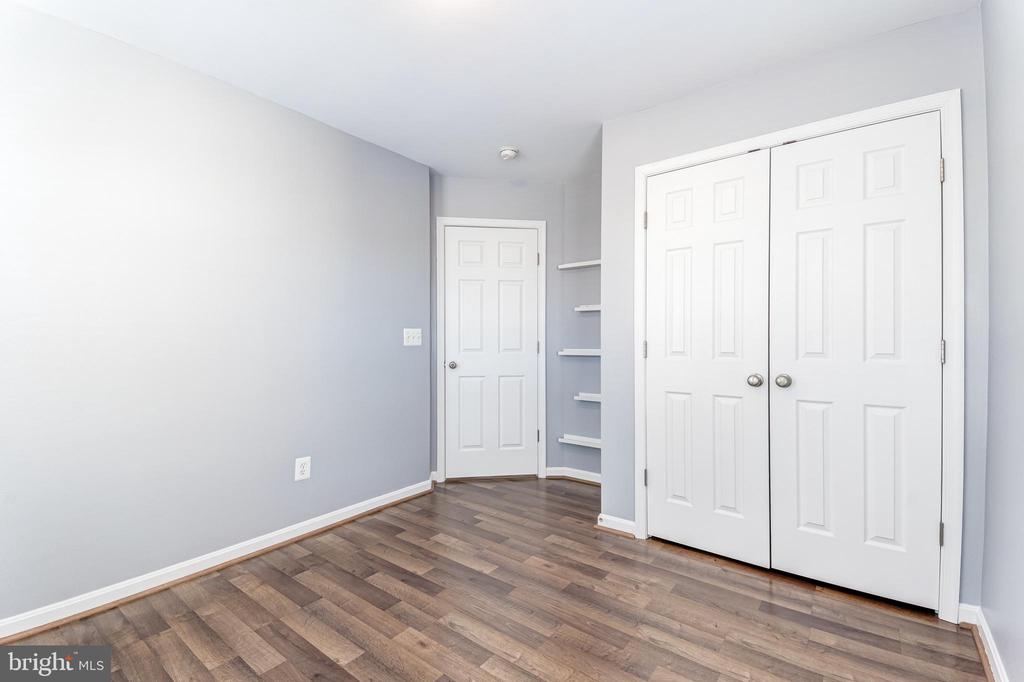 2396 BATTERY HILL CIR