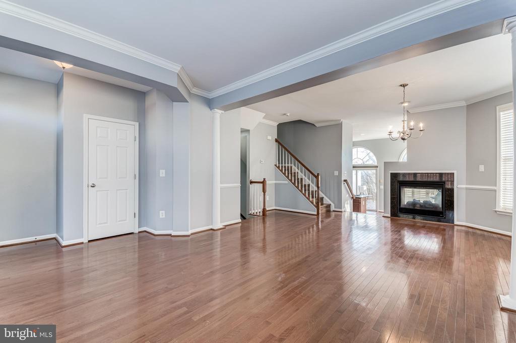 2396 BATTERY HILL CIR