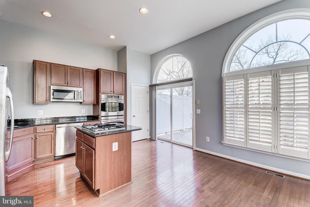 2396 BATTERY HILL CIR