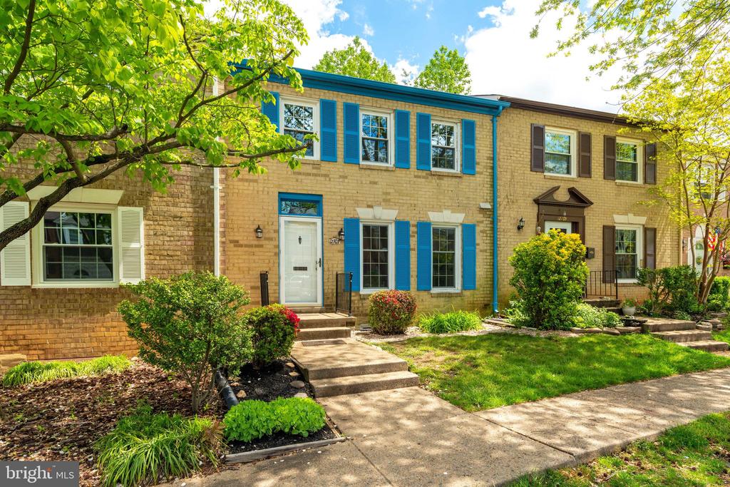 12707 HARBORVIEW COURT
