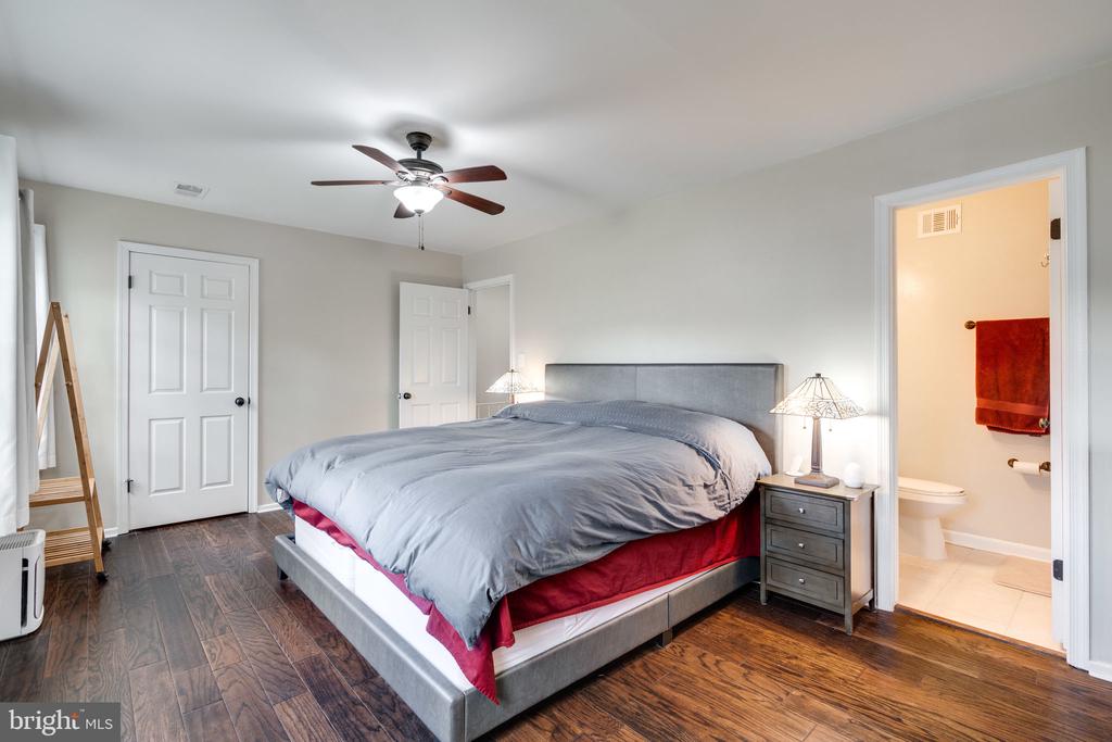 12707 HARBORVIEW COURT