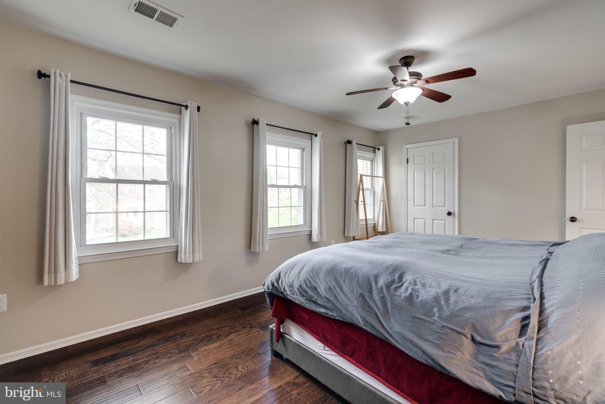 12707 HARBORVIEW COURT