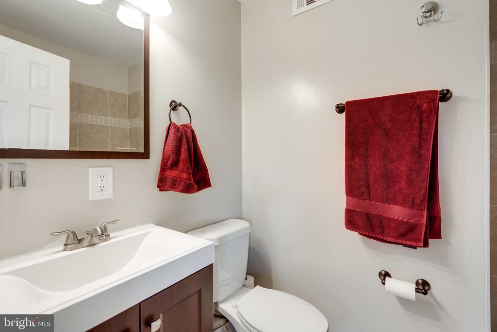12707 HARBORVIEW COURT