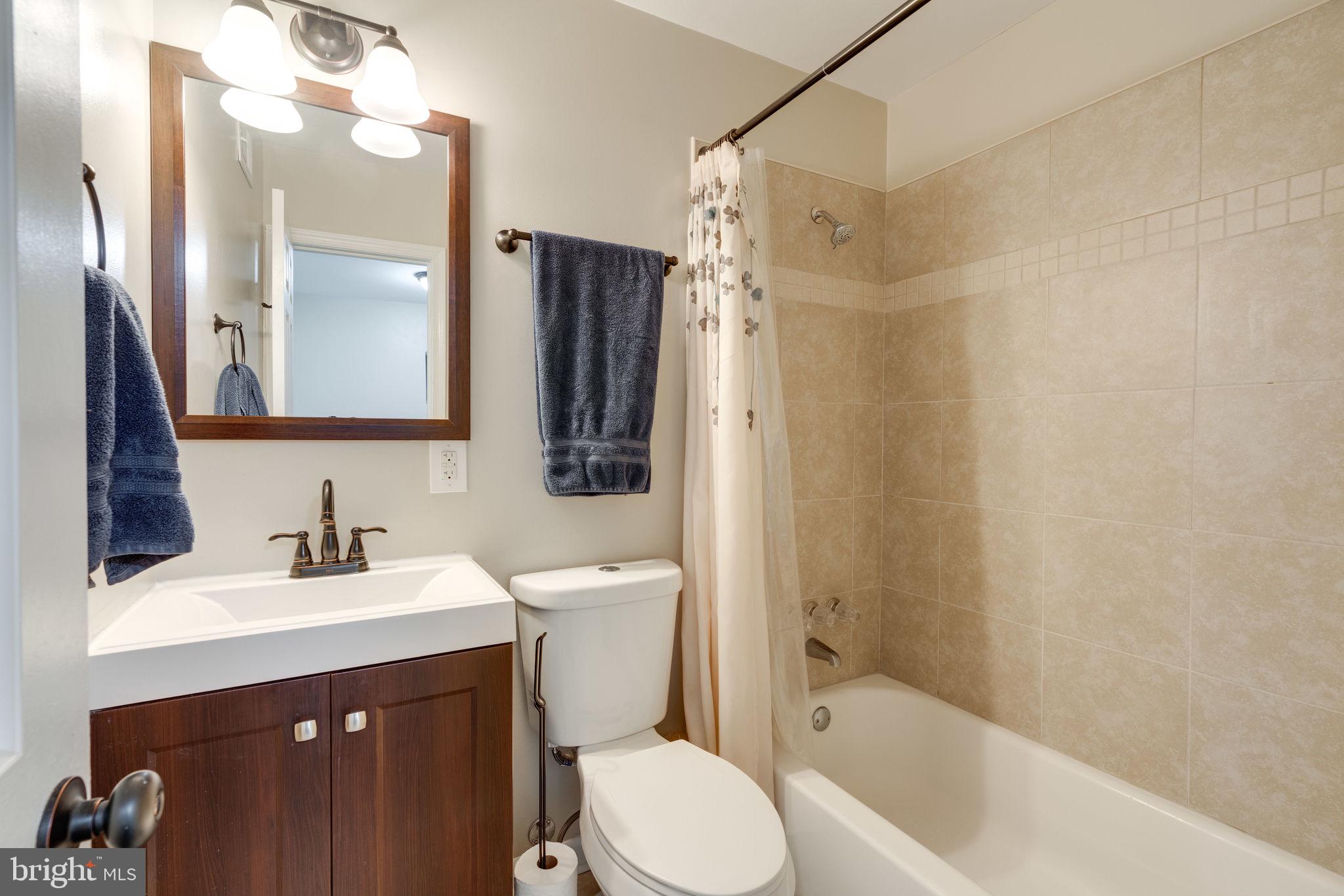 12707 HARBORVIEW COURT