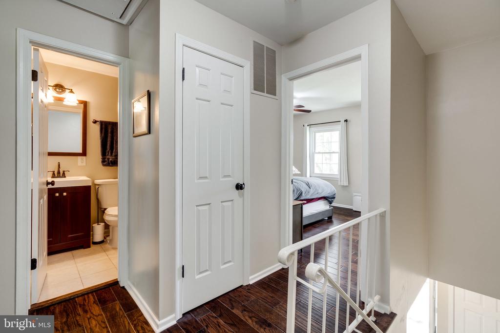 12707 HARBORVIEW COURT