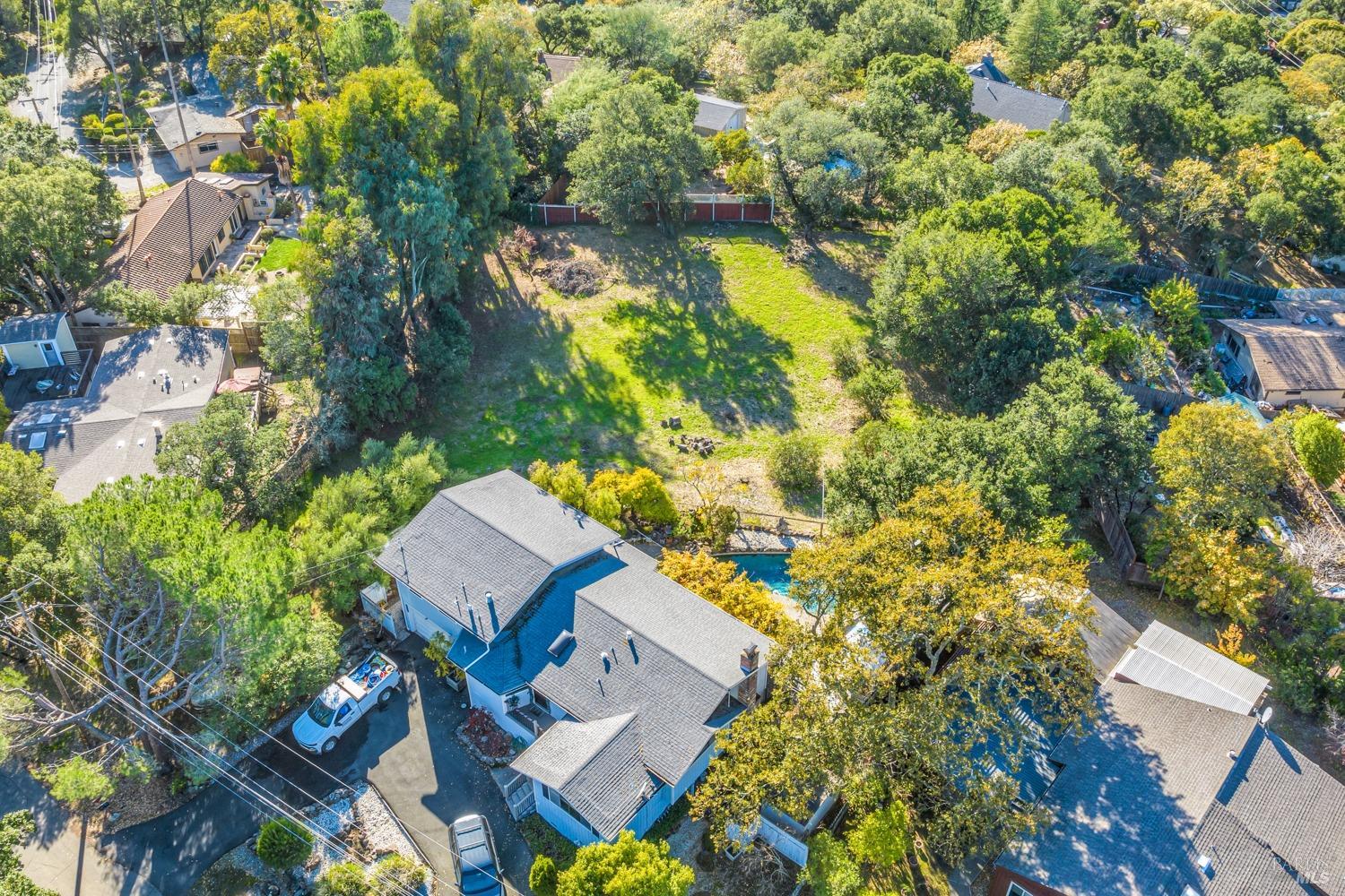 1195-1197 Alberca Rd