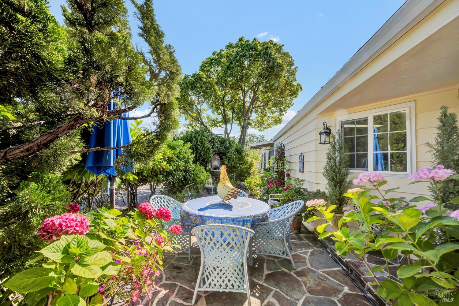 39 Laguna Seca Ct