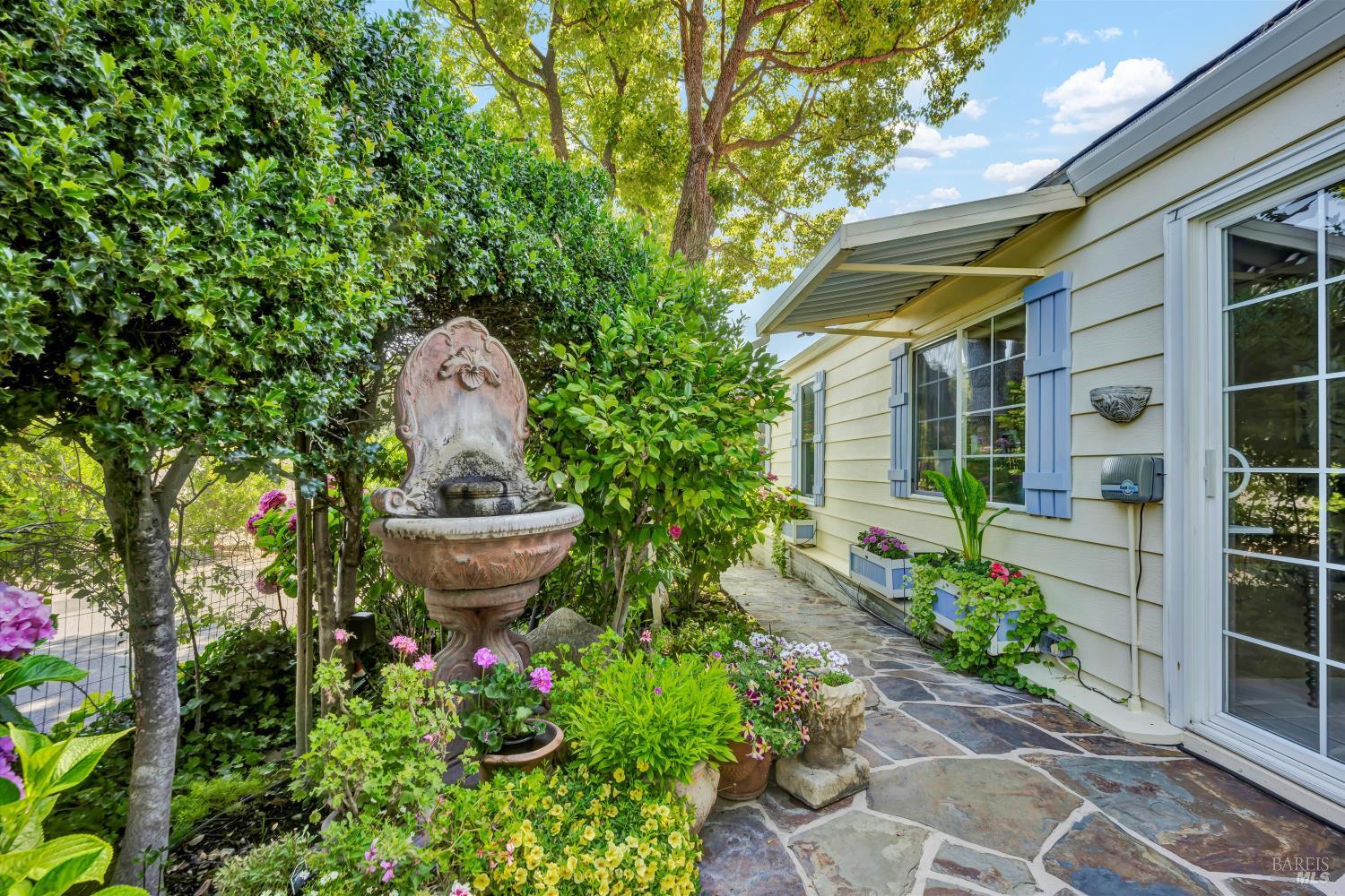 39 Laguna Seca Ct