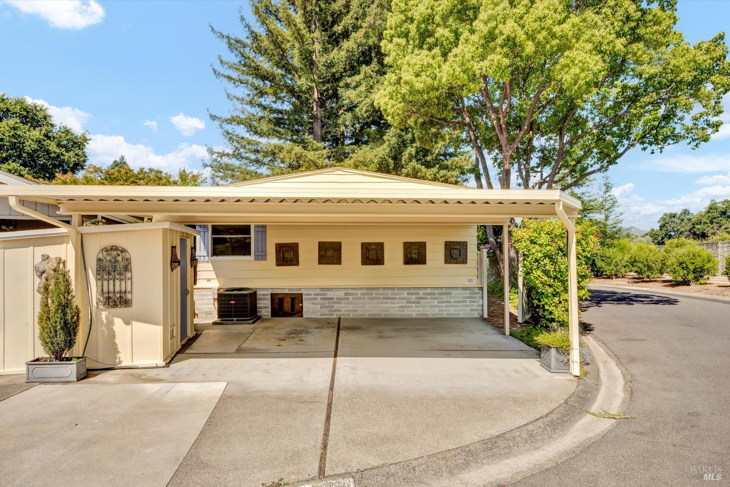 39 Laguna Seca Ct