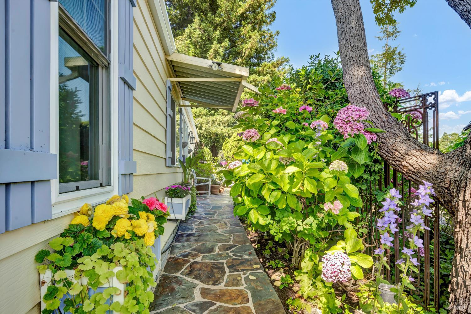 39 Laguna Seca Ct