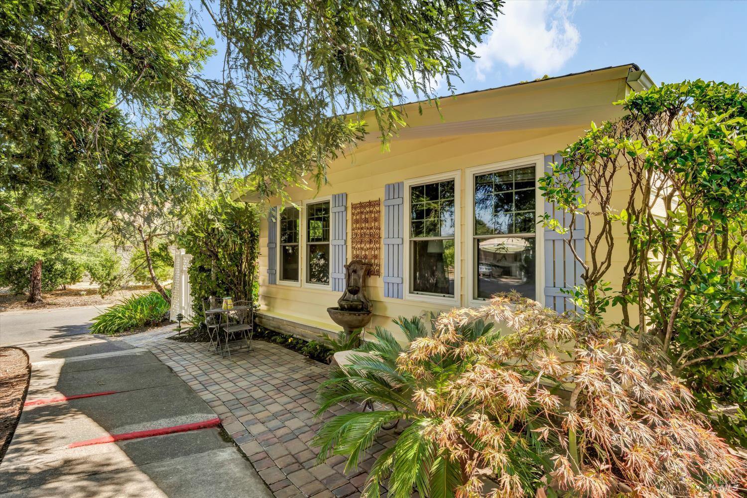 39 Laguna Seca Ct