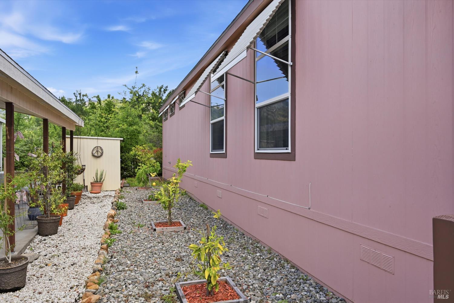 79 Iris Drive