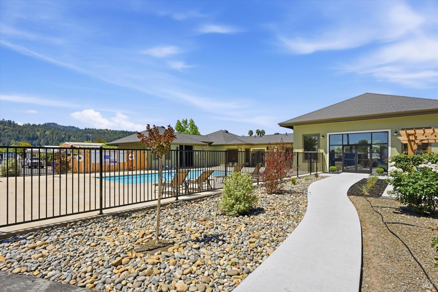 79 Iris Drive