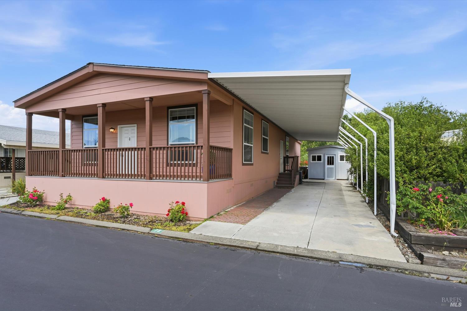 79 Iris Drive