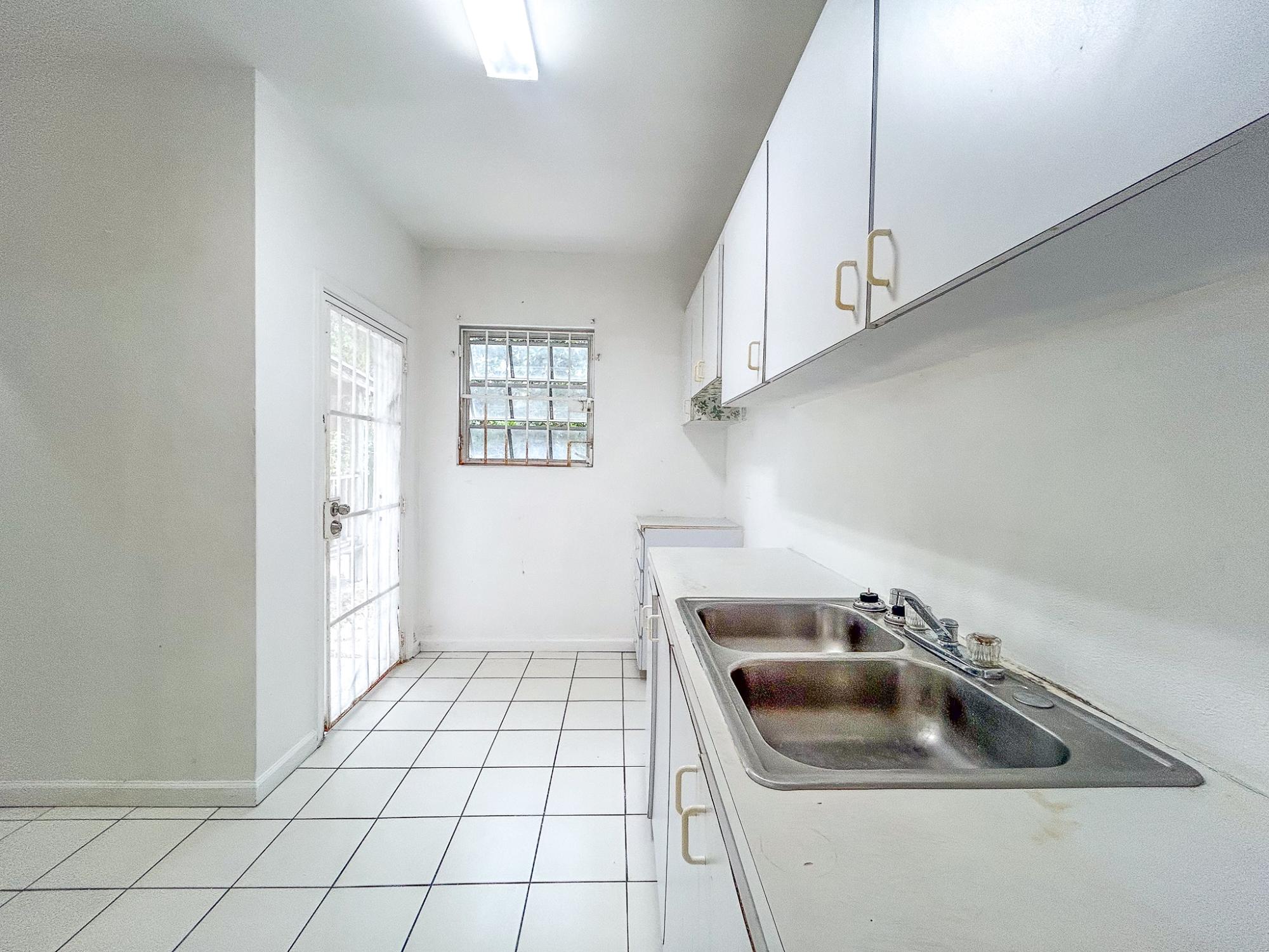 MANDINGO ALLEY, FOX HILL Unit: 2