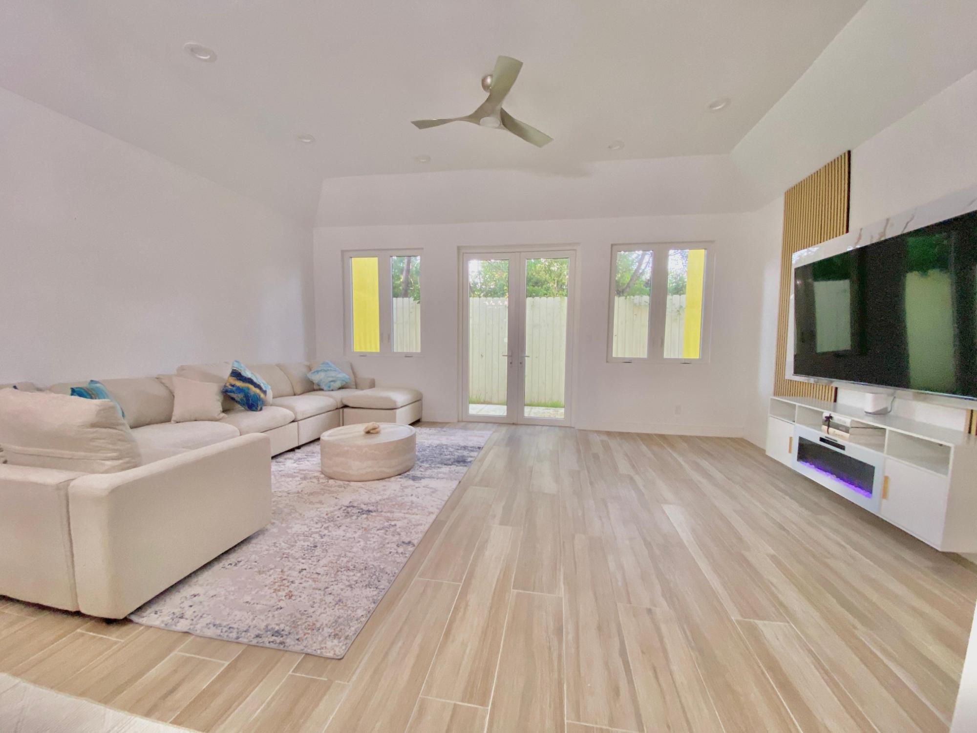 DUNMORE COURT Unit: 7