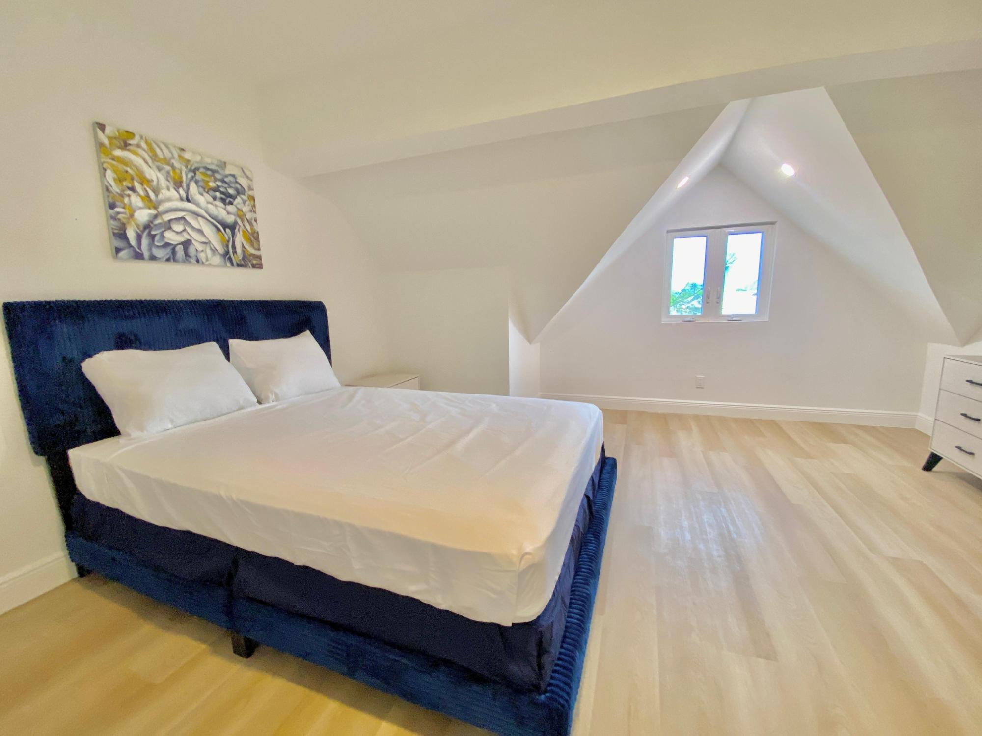 DUNMORE COURT Unit: 7