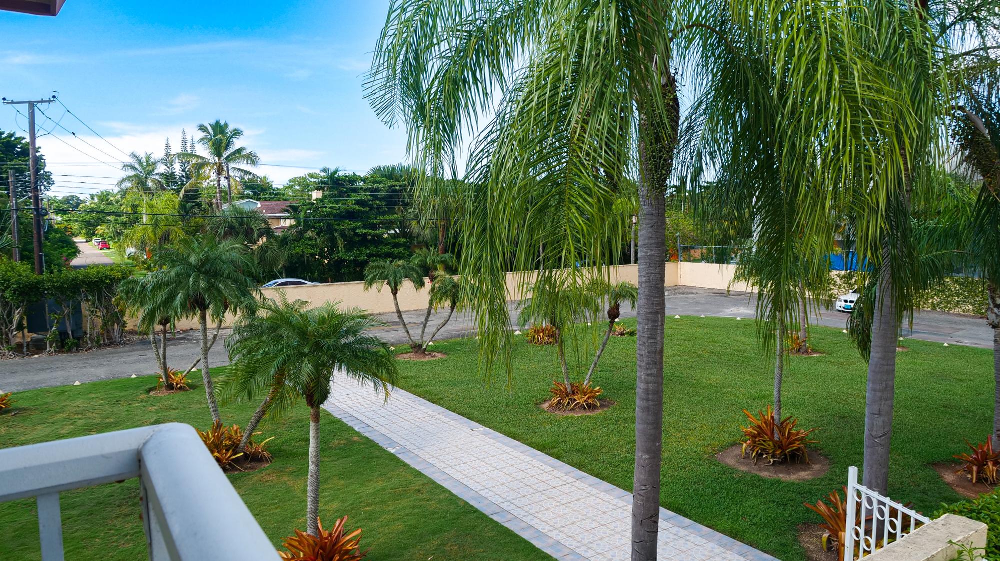 ROYAL PALM COURT Unit: 1