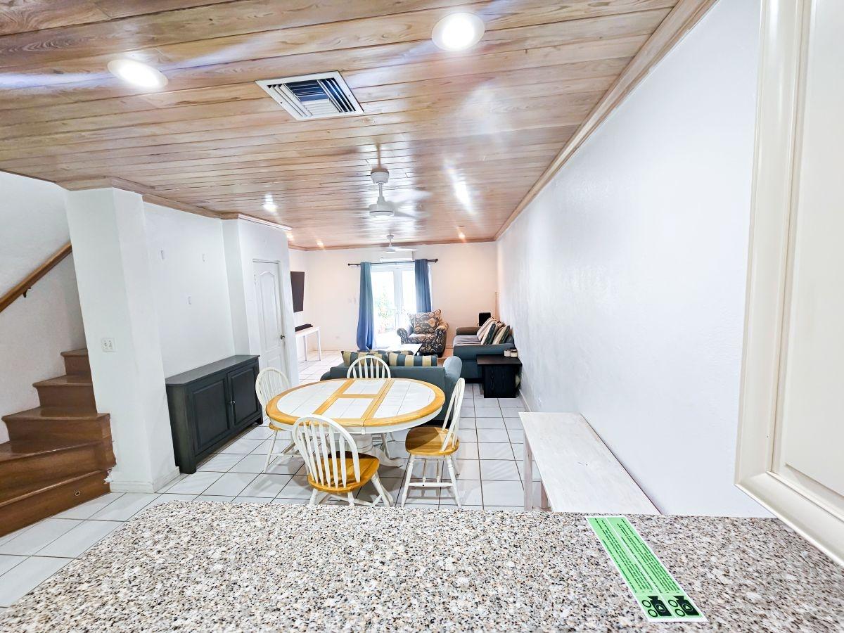 ROYAL PALM COURT Unit: 1