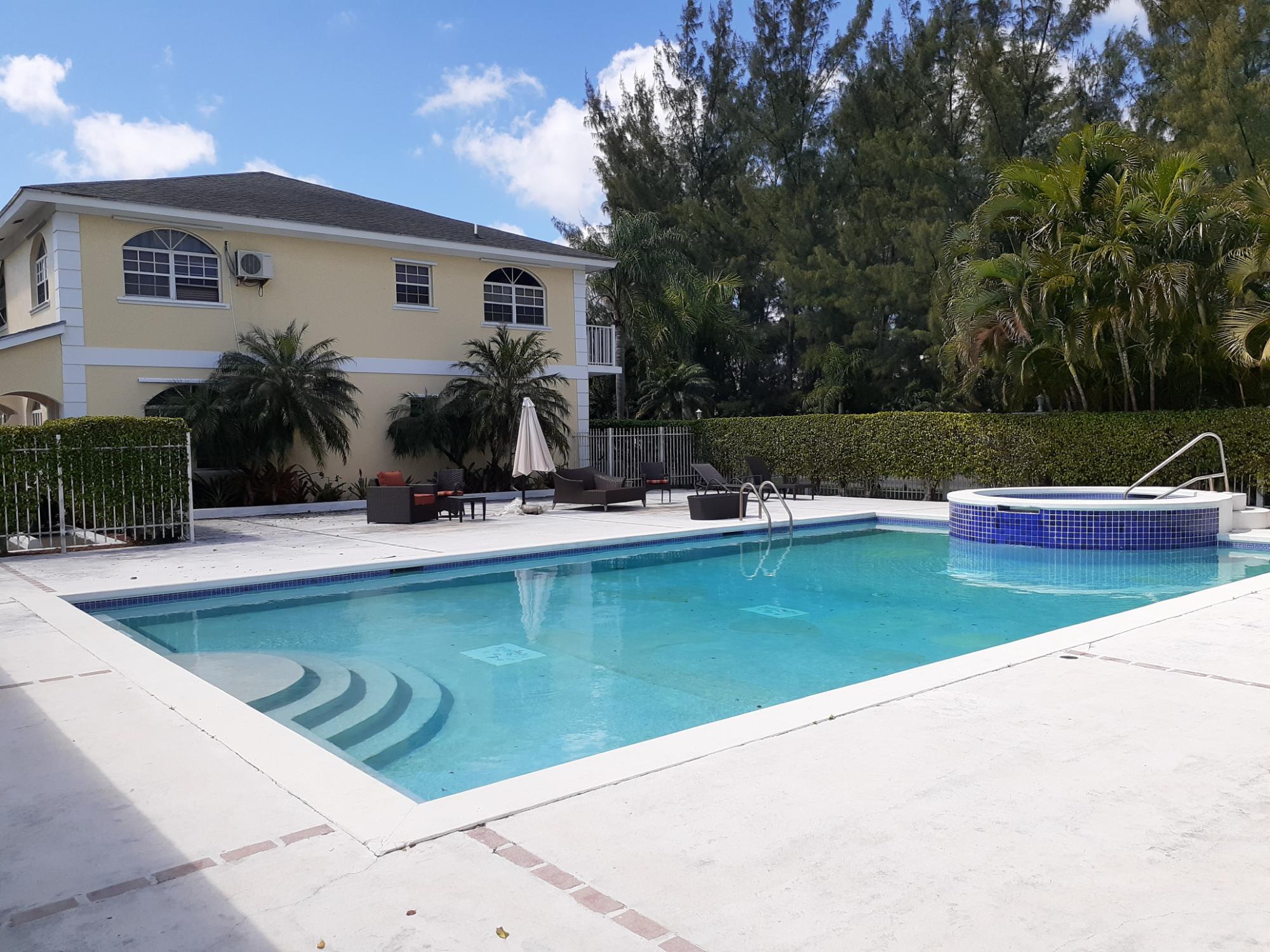 SEAVIEW DRIVE Unit: 4