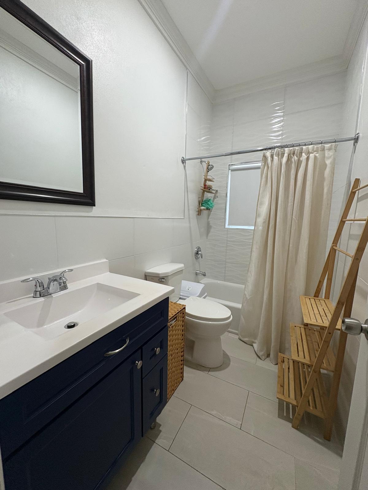 Number 7 BLENHEIM ROAD, STAPLEDON Unit: Unit 1