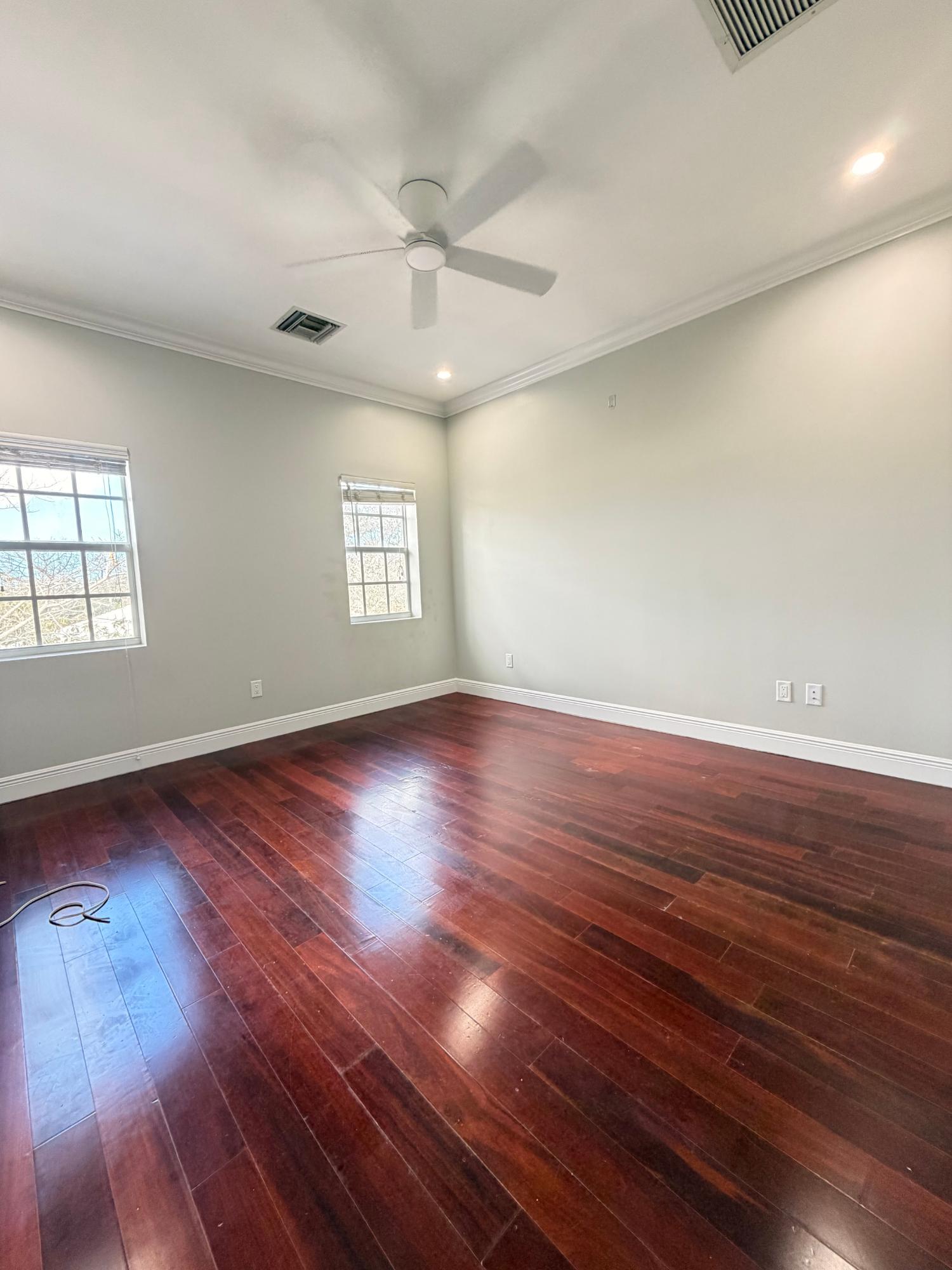 BALMORAL Unit: 114