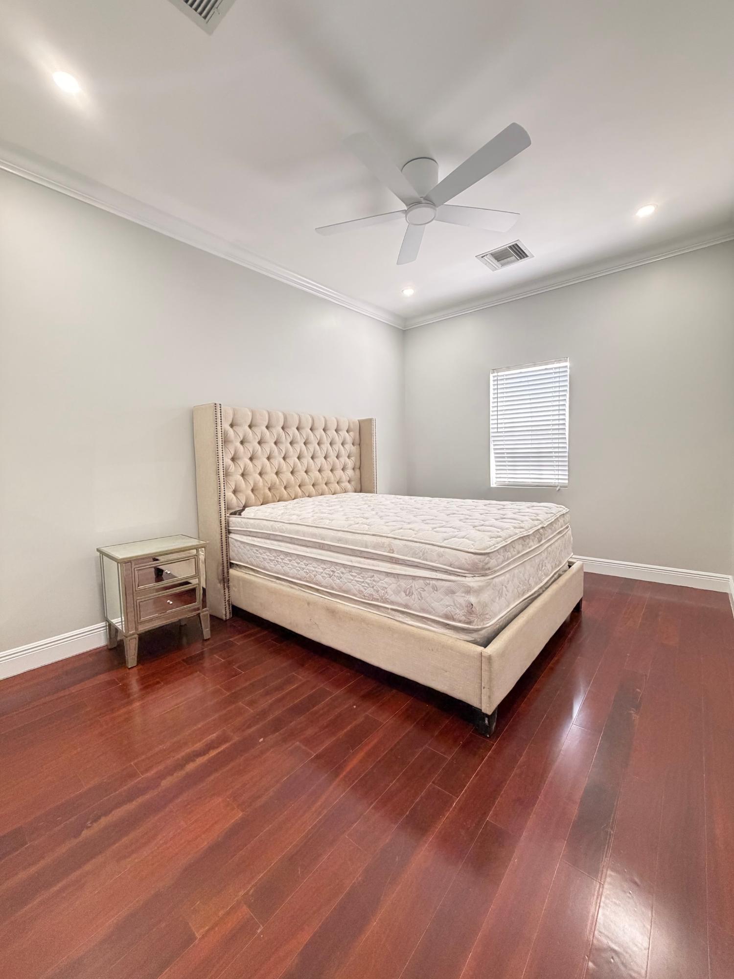 BALMORAL Unit: 114