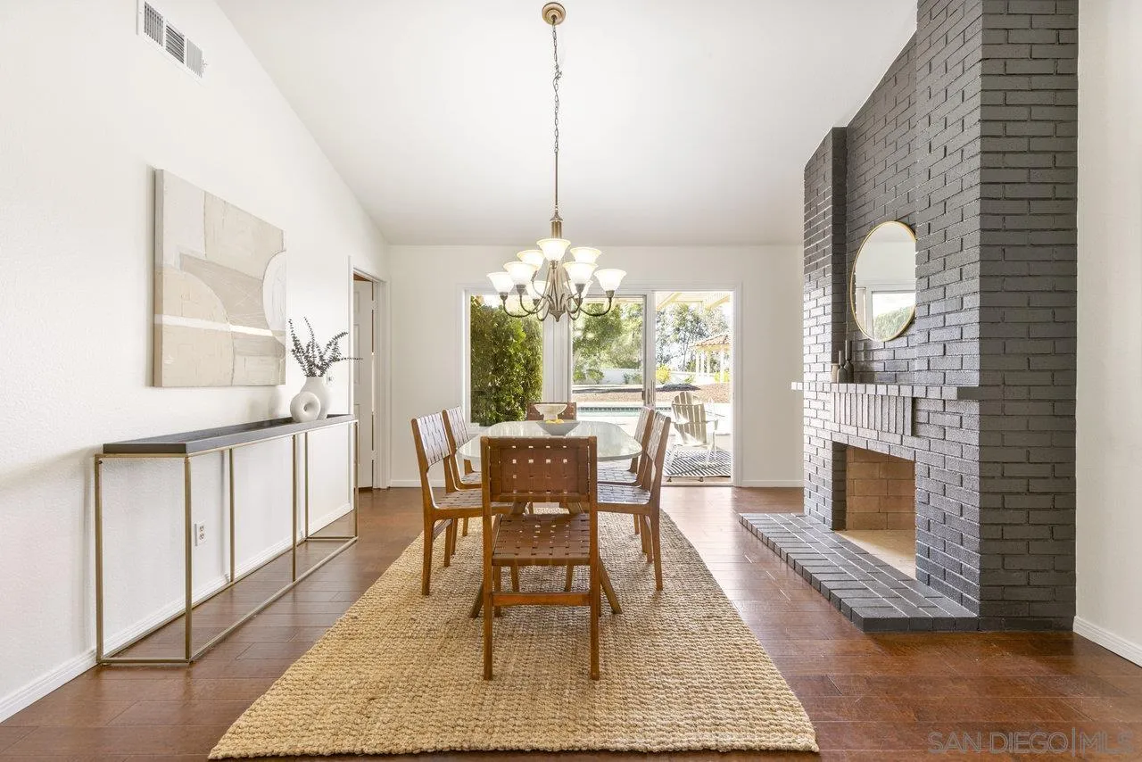 1549 Ventana Drive