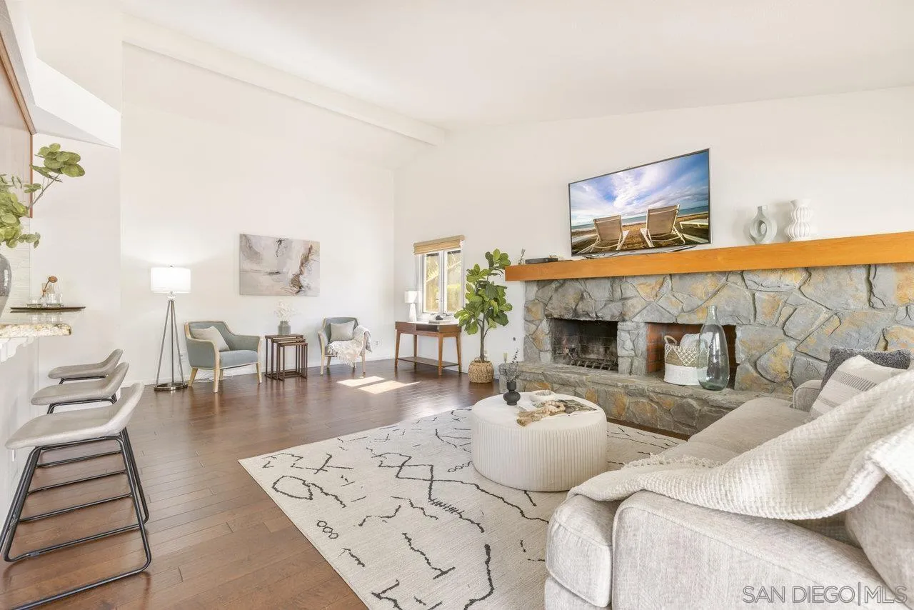 1549 Ventana Drive