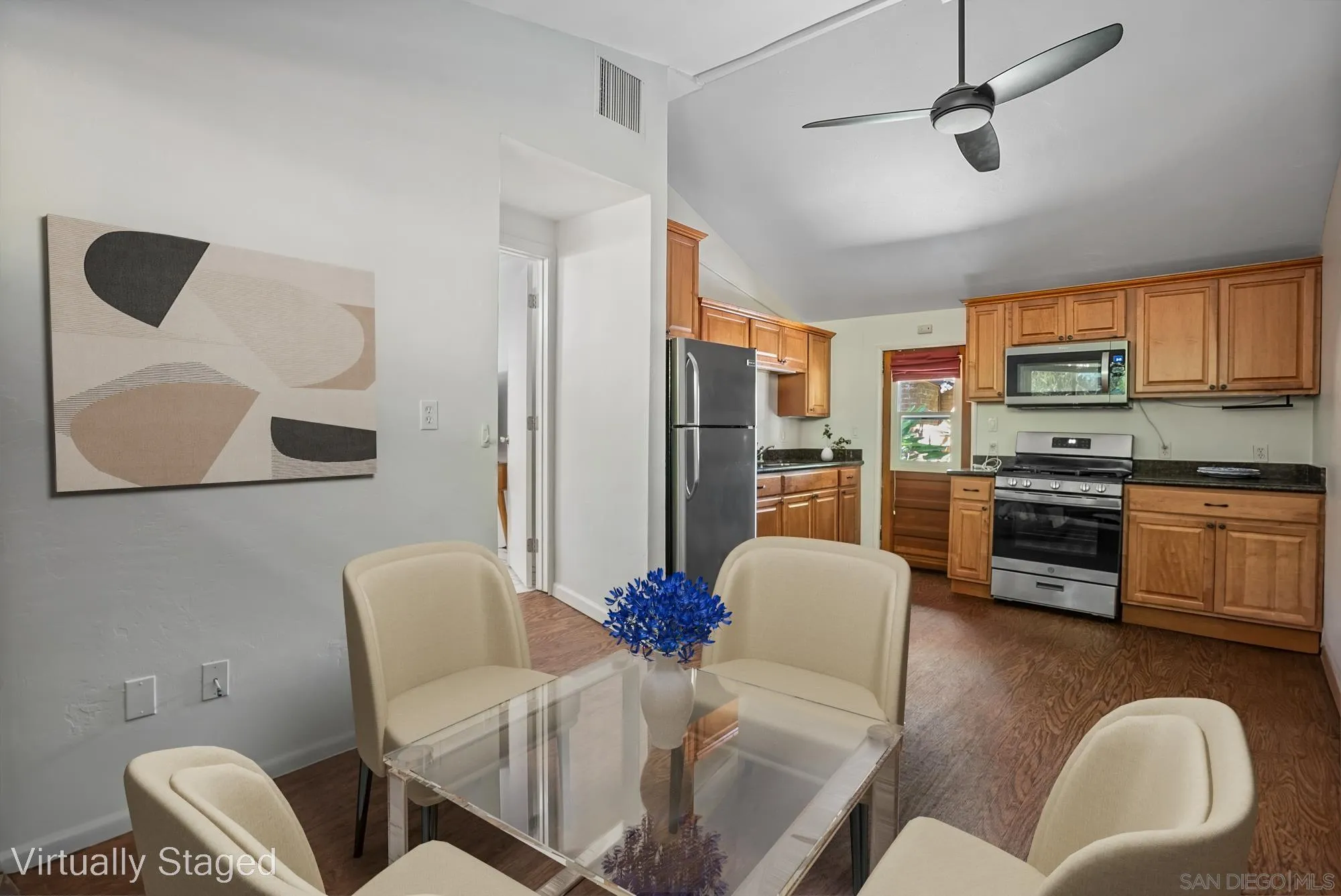 4201 Avenida Gregory